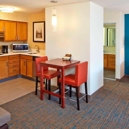 Residence Inn Minneapolis St. Paul/Roseville Exterior foto