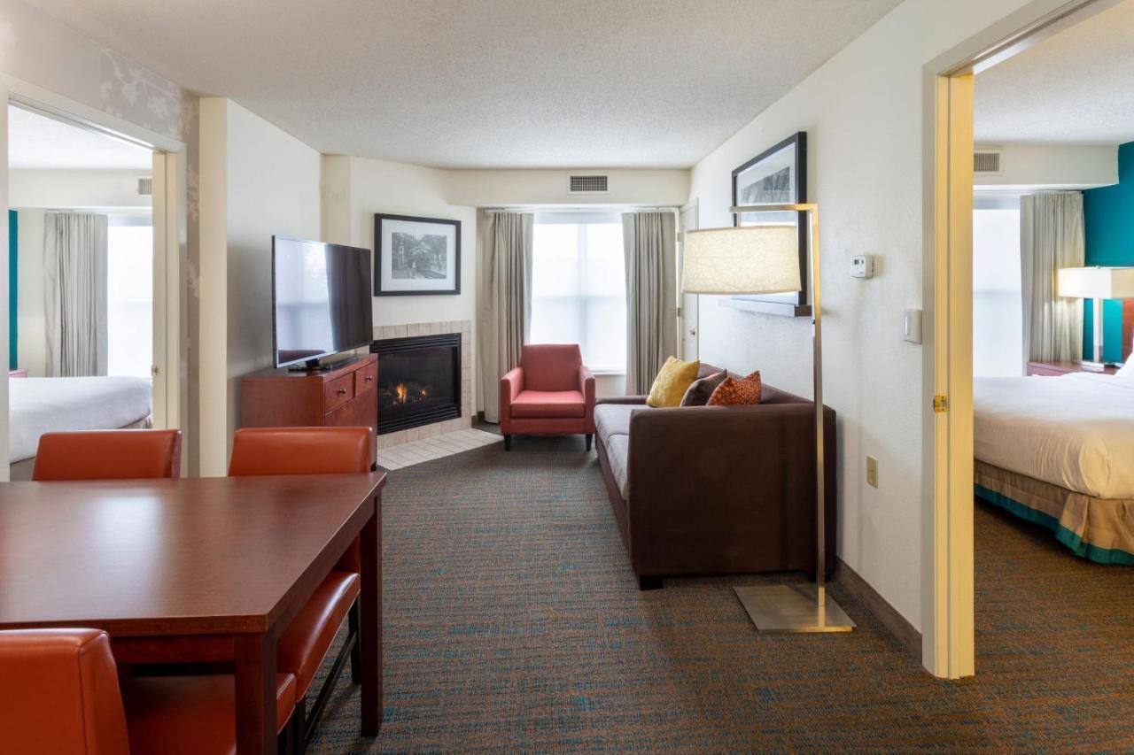 Residence Inn Minneapolis St. Paul/Roseville Exterior foto